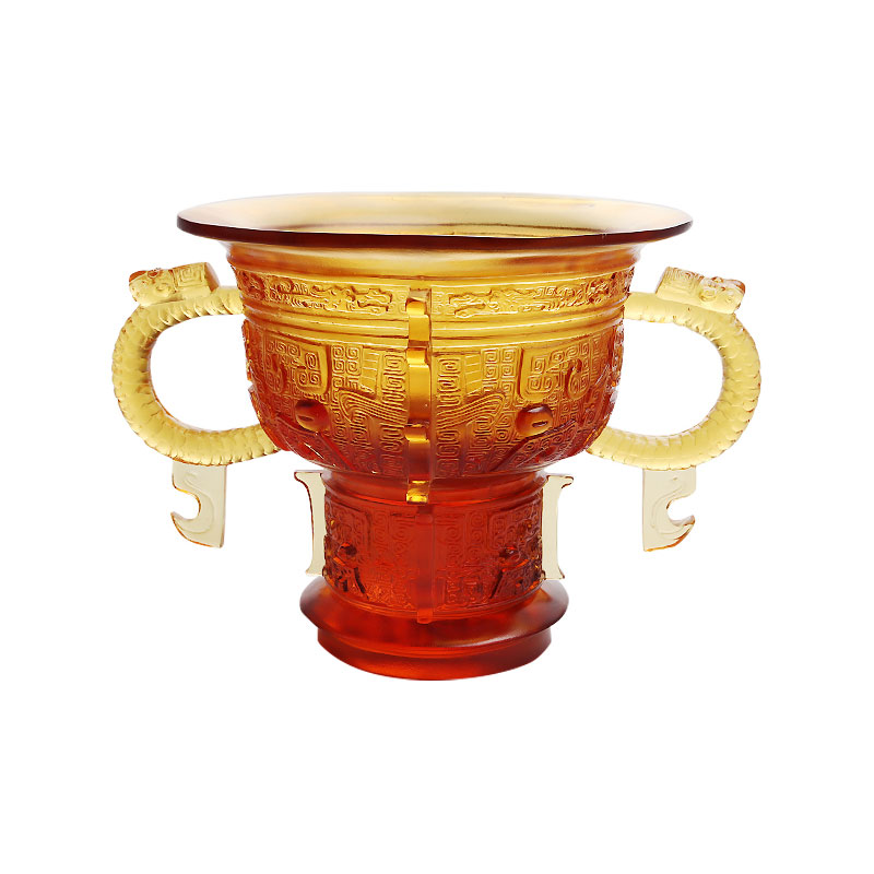 سه پایه چینی با دسته گوش اژدها و طرح خار