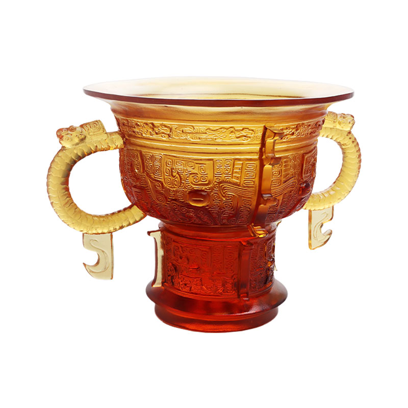 سه پایه چینی با دسته گوش اژدها و طرح خار