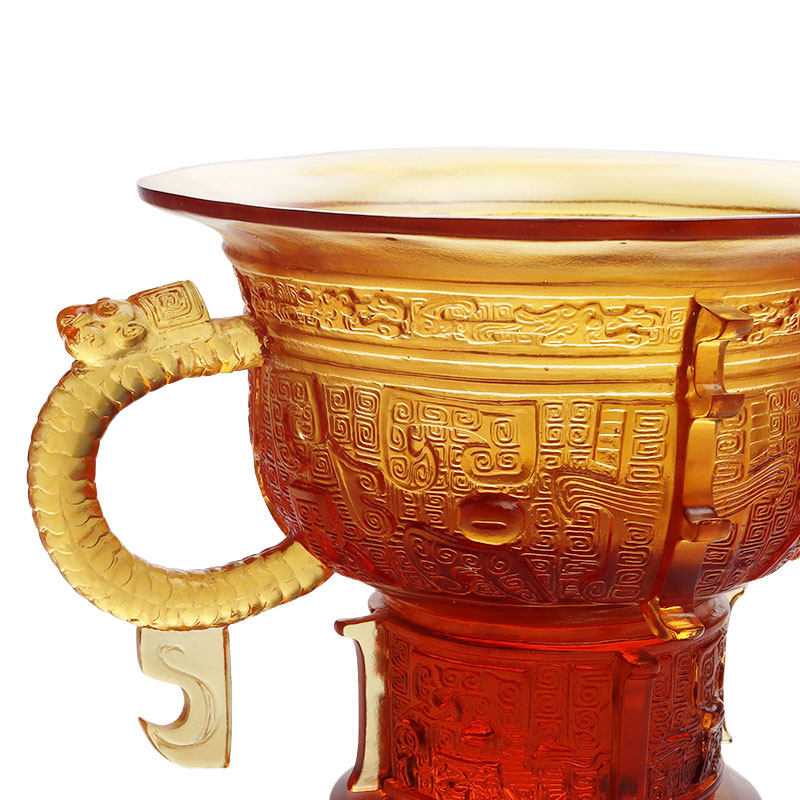 سه پایه چینی با دسته گوش اژدها و طرح خار