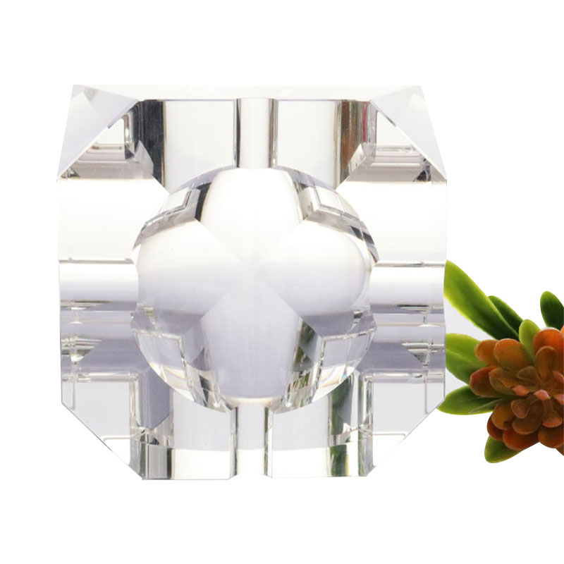 زیرسیگاری کریستالی شیشه ای شفاف طرح هندسی ساده