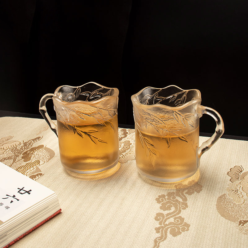 لیوان های شیشه ای برجسته بامبو با دسته