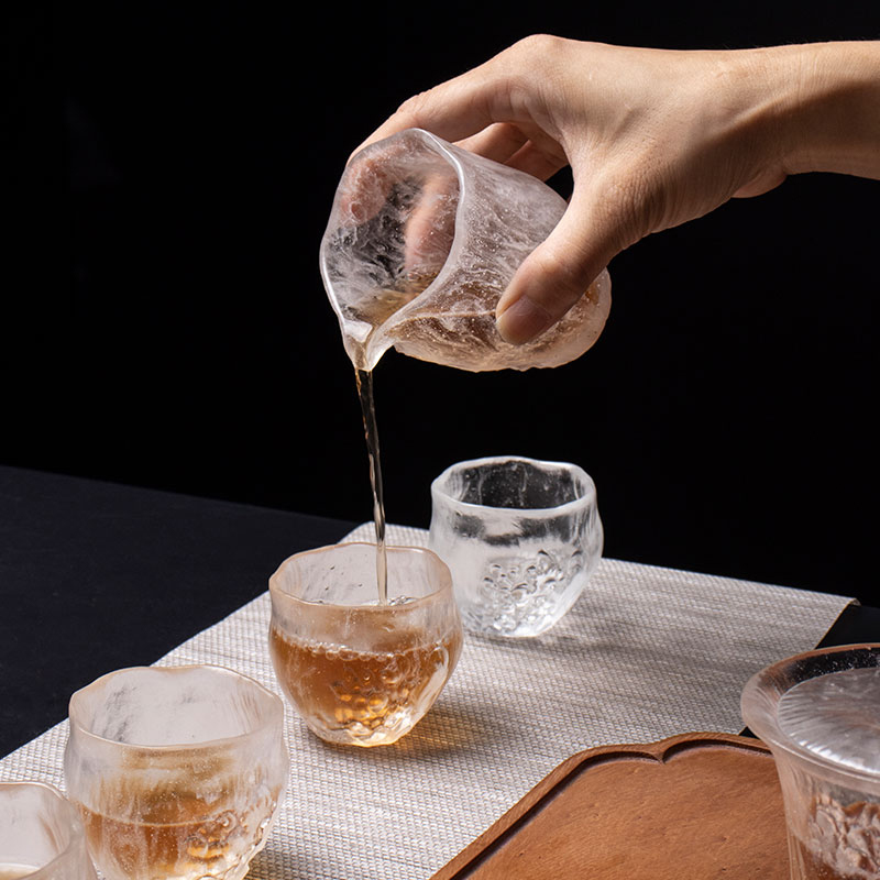 ست لیوان های چای شفاف با درب