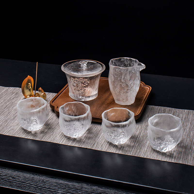 ست لیوان های چای شفاف با درب