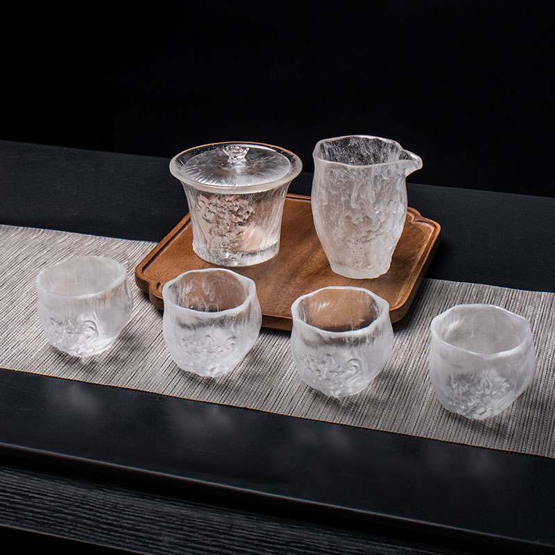 ست لیوان های چای شفاف با درب