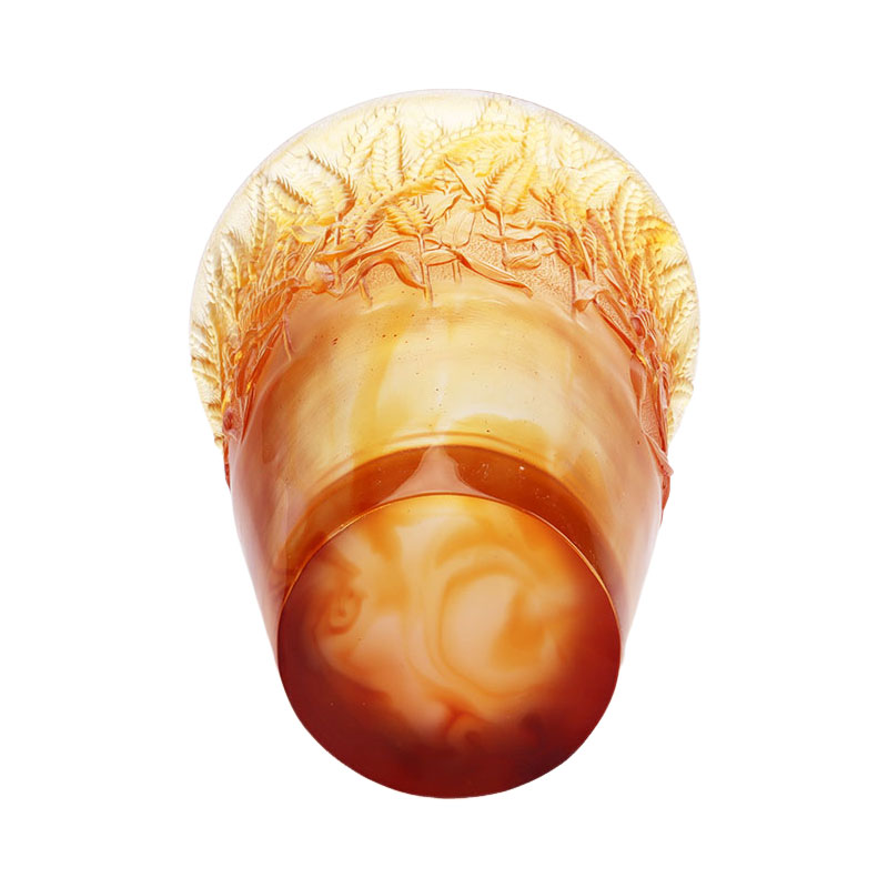 گلدان شیشه ای کهربایی منبت کاری شده با خوشه های گندمی