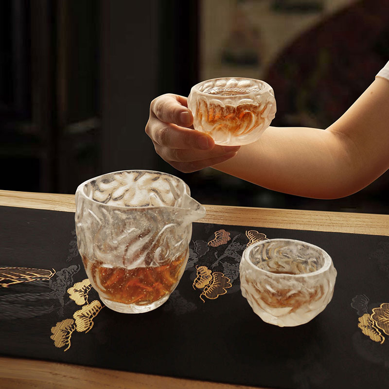 ست لیوان های چای شیشه ای شفاف الگوی حباب دار برای استفاده در جلسات اداری در منزل