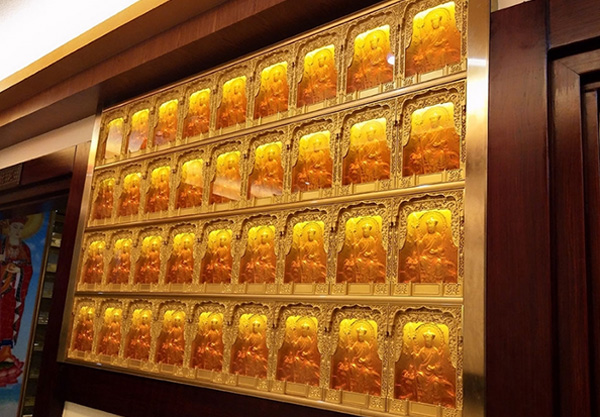 مرور کار می کند