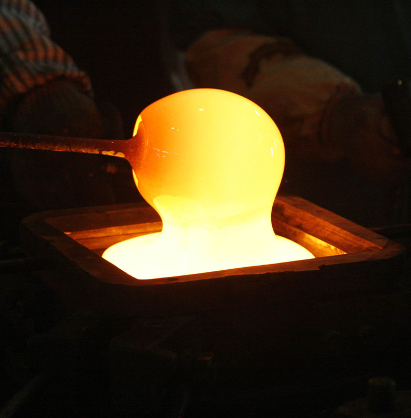 آن را در قالب قرار دهید