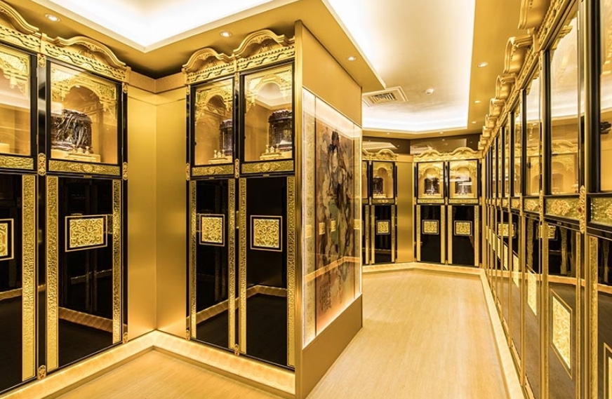 مرور کار می کند