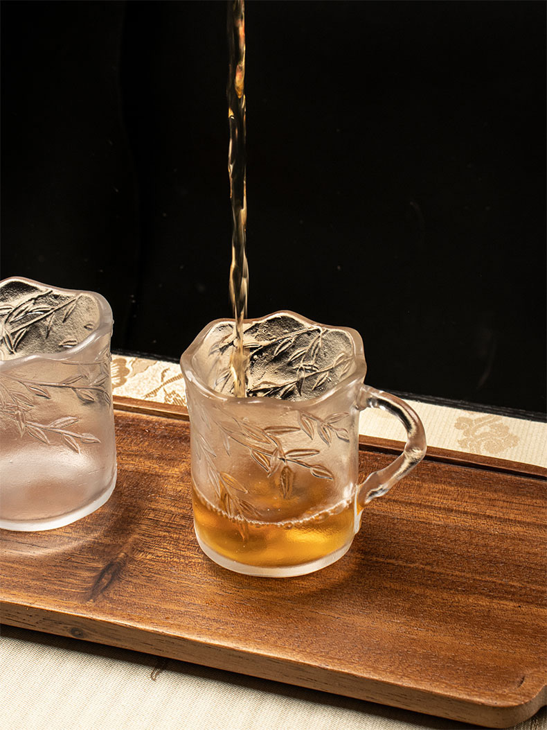 مرور کار می کند