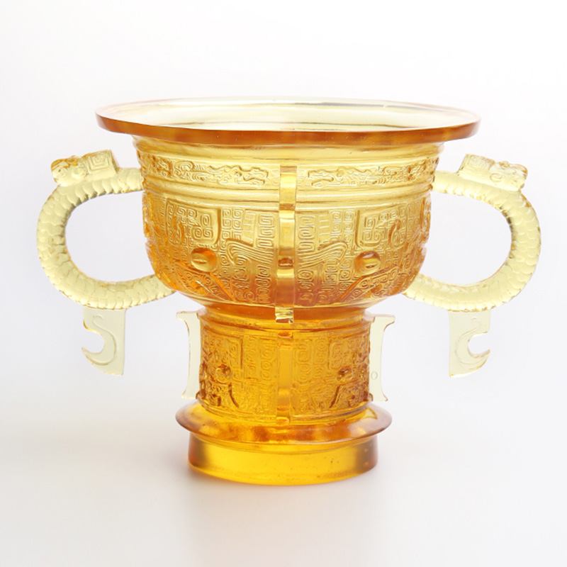 سه پایه چینی با دسته گوش اژدها و طرح خار